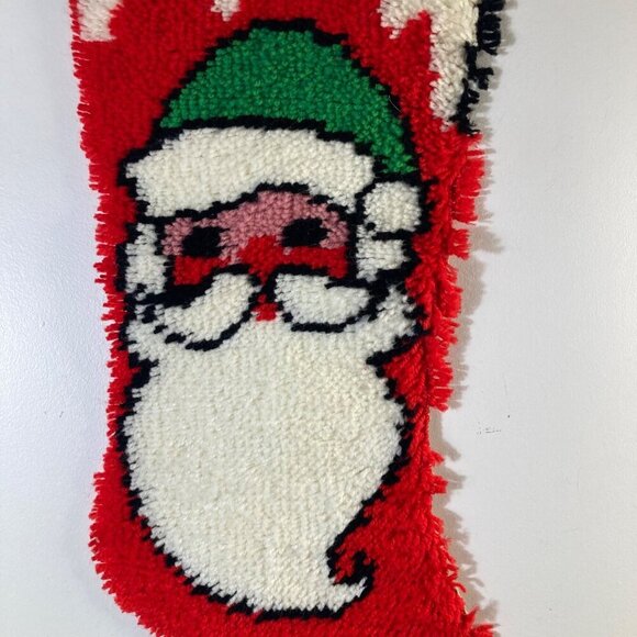 Vintage Latch Hook Santa Stocking Wall Hanging 12 x 26" Red White Green - Picture 2 of 5